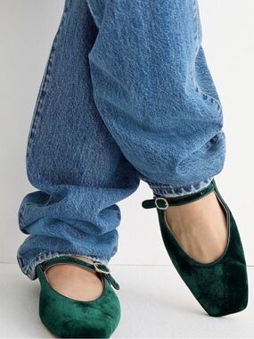 J. Crew Forest Green Velvet Anya Mary Jane Flats with Rhinestone Buckle Size 6